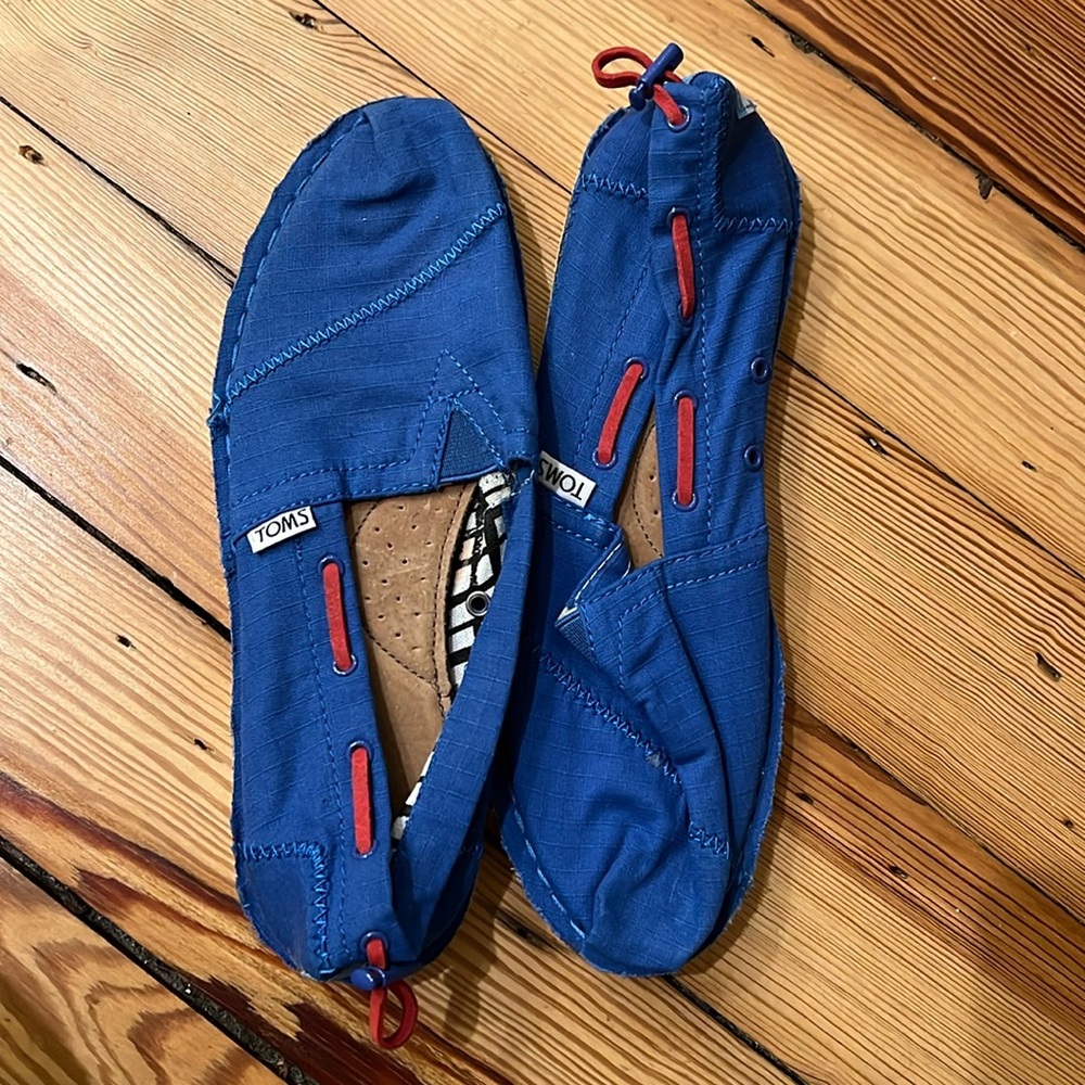 Toms denim shoes size 8 women’s
